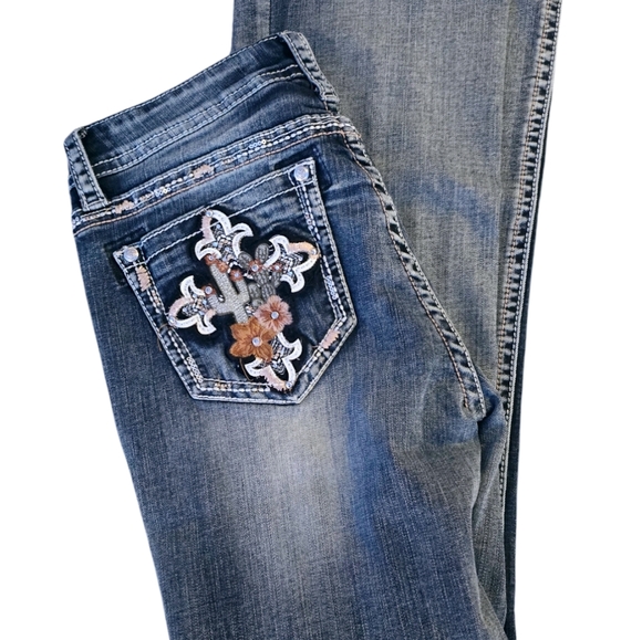Grace in LA Bootcut Jeans – Embroidered, Embellished Cross Pocket Western Denim - Picture 3 of 5